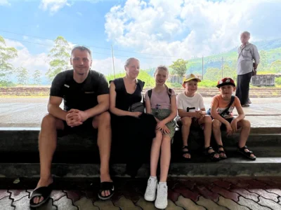 Dino og Miras familie i Sri Lanka